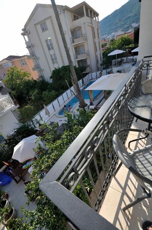 Vila Duric - Ex Hotel Duric Petrovac Εξωτερικό φωτογραφία