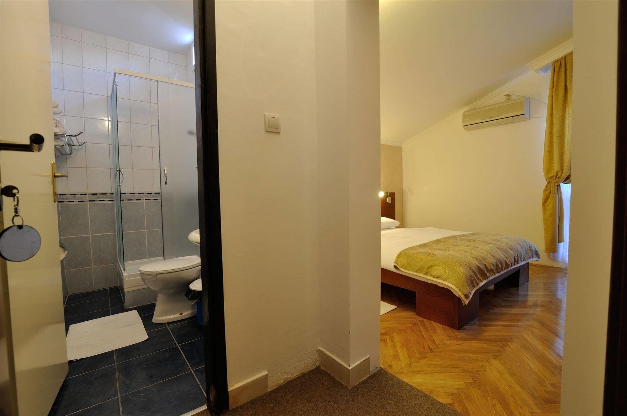 Vila Duric - Ex Hotel Duric Petrovac Εξωτερικό φωτογραφία