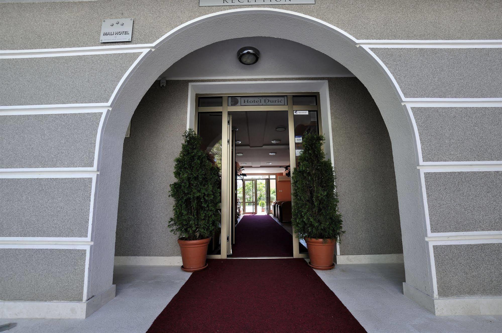 Vila Duric - Ex Hotel Duric Petrovac Εξωτερικό φωτογραφία
